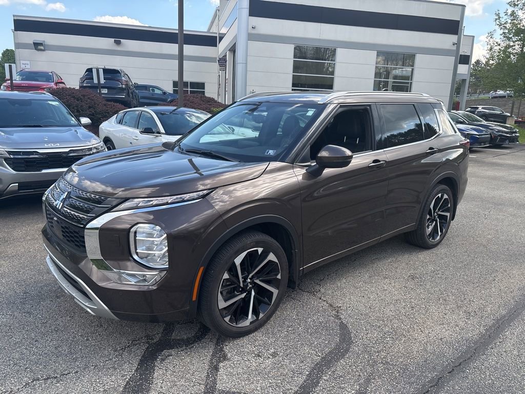 Used 2022 Mitsubishi Outlander SEL AWD/4WD image 3