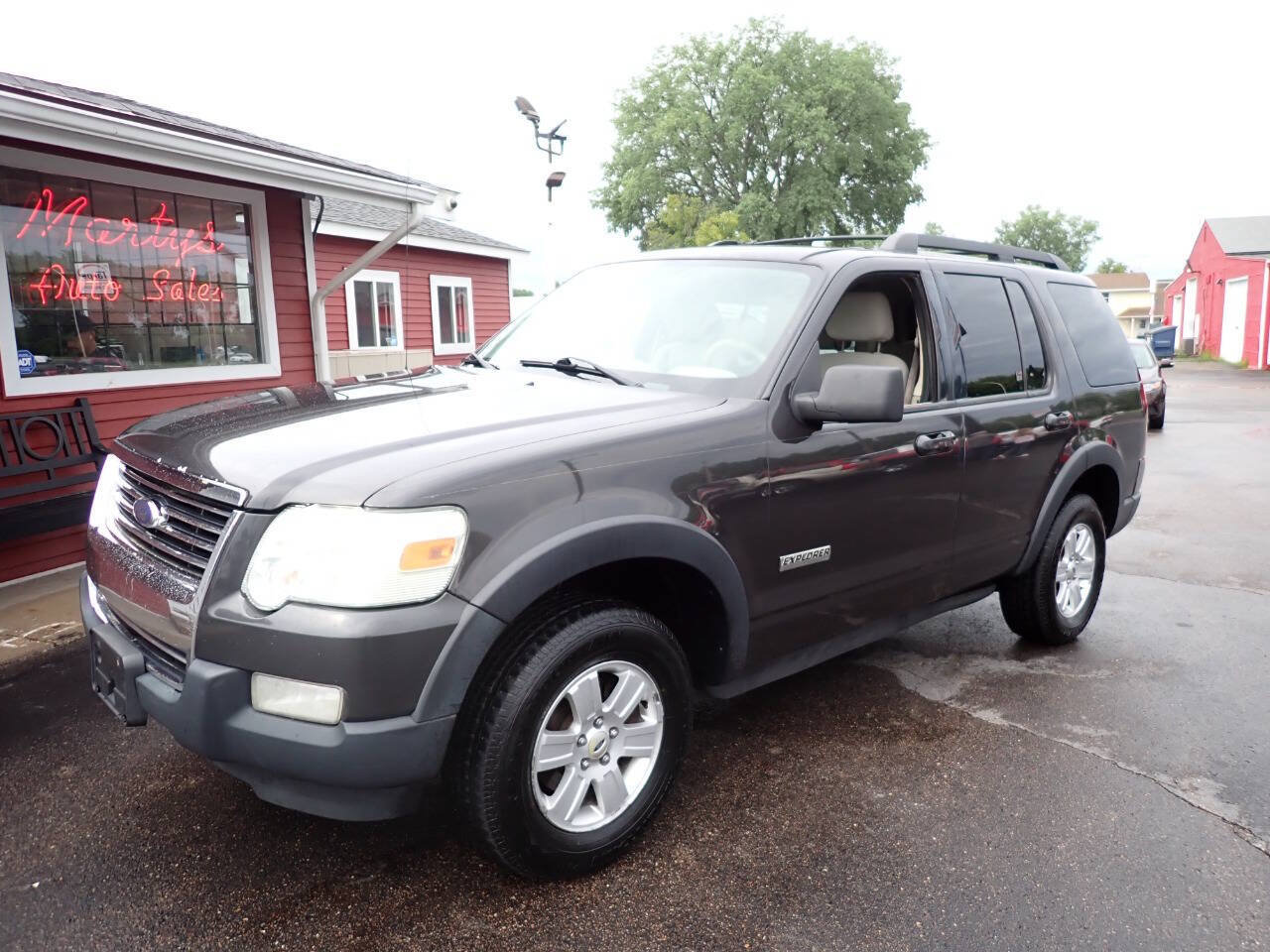 Used 2007 Ford Explorer XLT AWD/4WD image 3