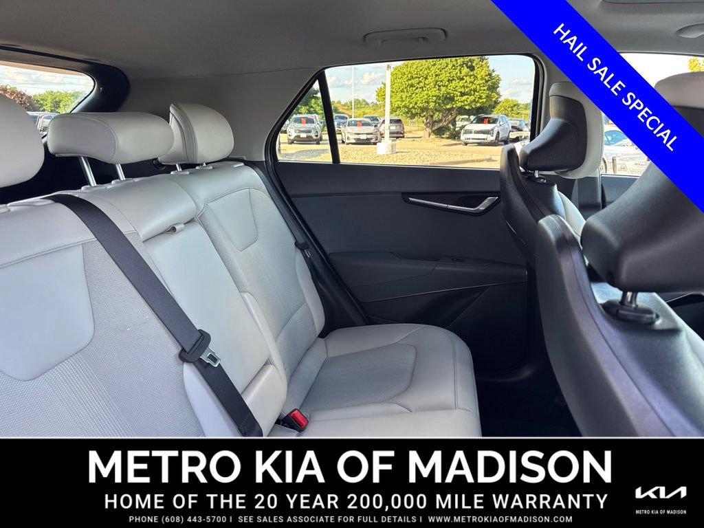 Used 2025 Kia Niro EX Touring FWD image 41