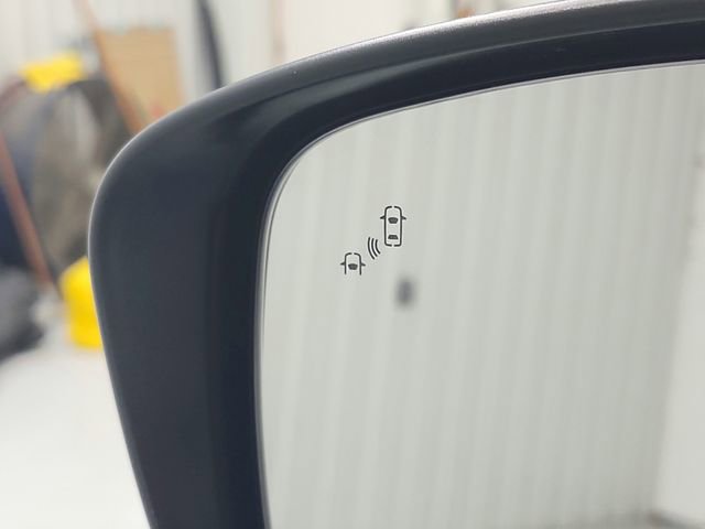 Used 2025 Nissan Frontier PRO-4X w/ Pro Convenience Package image 21