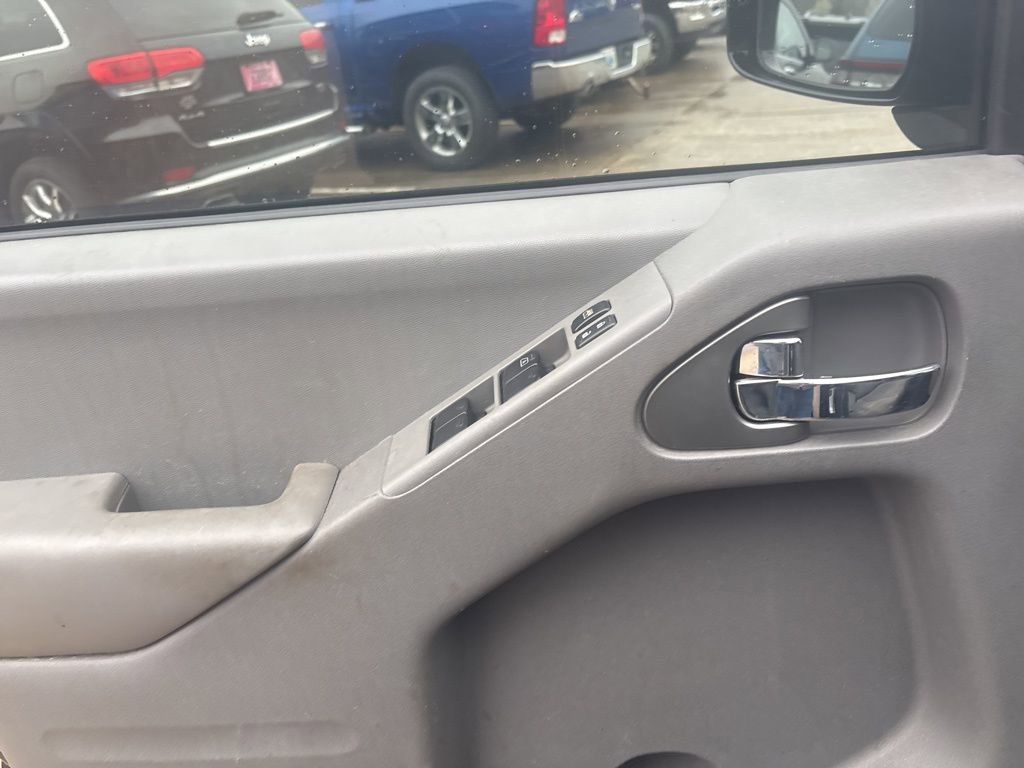 Used 2019 Nissan Frontier SV w/ Value Truck Package image 9