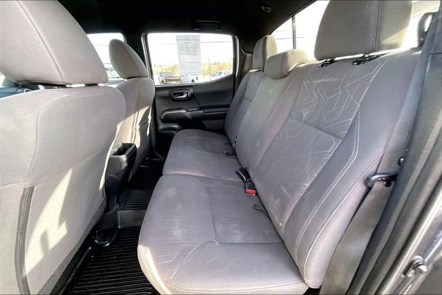 Used 2018 Toyota Tacoma TRD Sport image 27