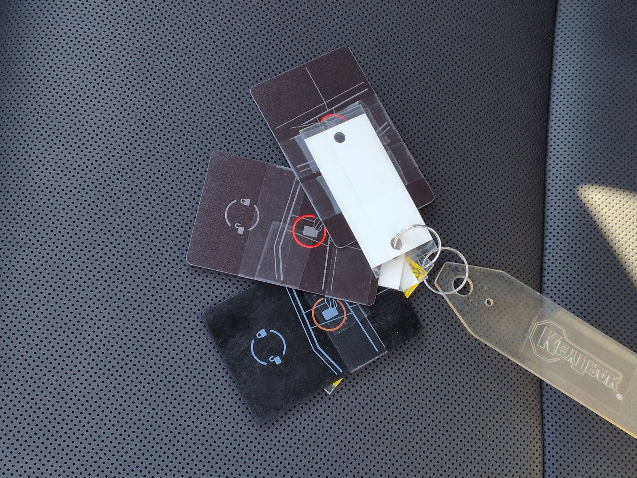 Used 2025 Tesla Cybertruck AWD Crew Cab image 33