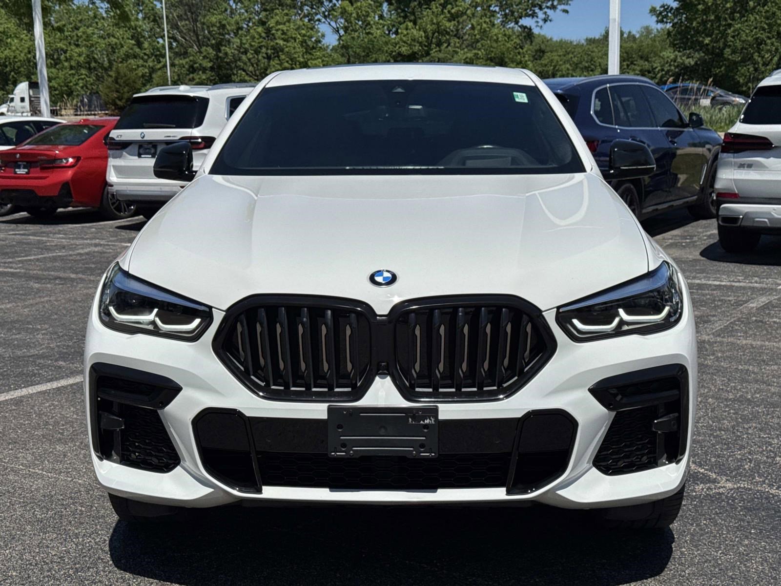 Used 2022 BMW X6 M50i w/ Premium Package AWD/4WD image 2