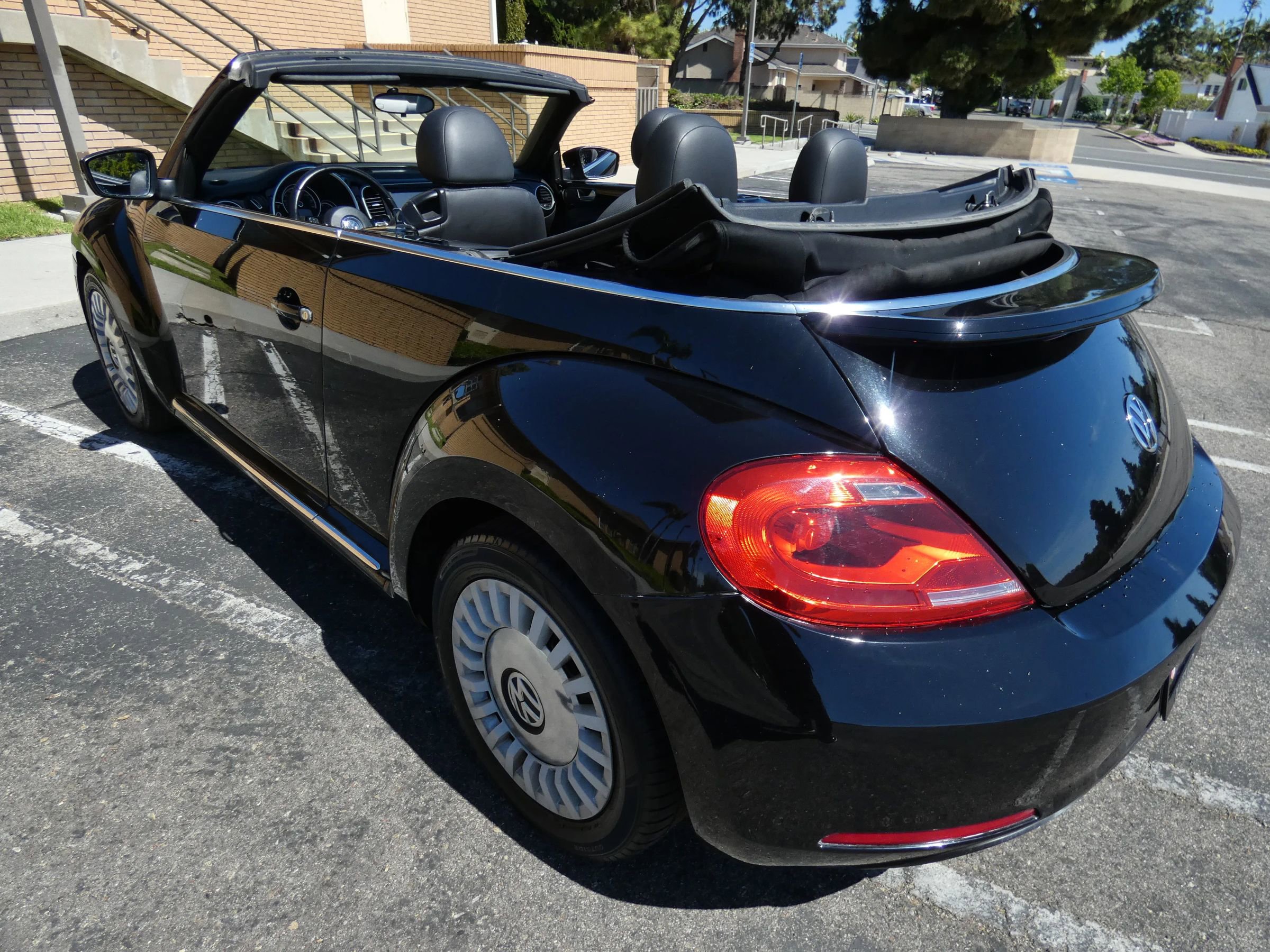 Used 2014 Volkswagen Beetle 2.5 image 10
