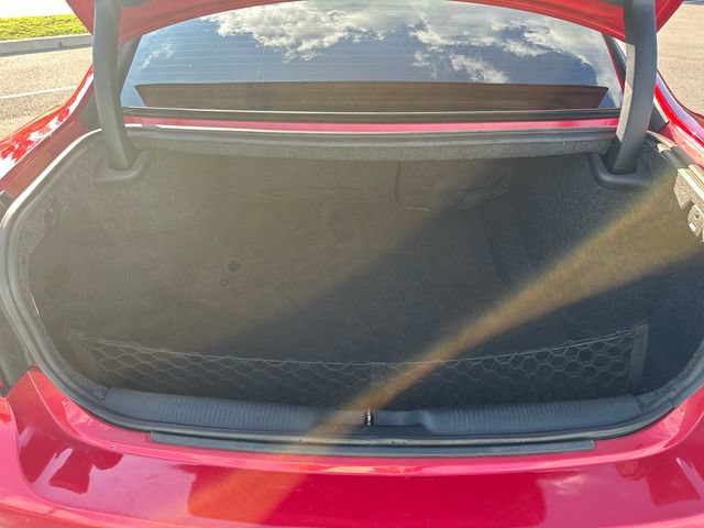 Used 2018 Dodge Charger SXT w/ Blacktop Package RWD image 17