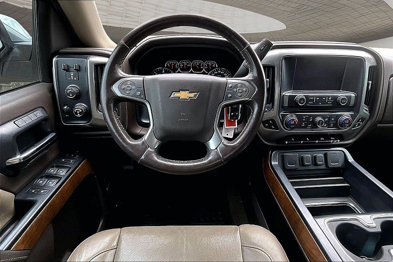 Used 2018 Chevrolet Silverado 1500 LTZ w/ Texas Edition AWD/4WD image 4