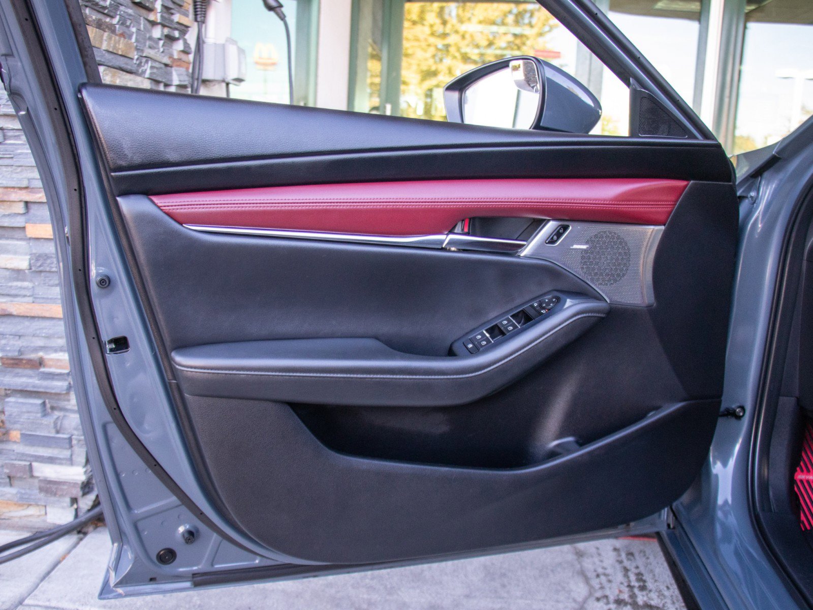 Used 2019 MAZDA MAZDA3 AWD Hatchback w/ Premium Pkg image 9