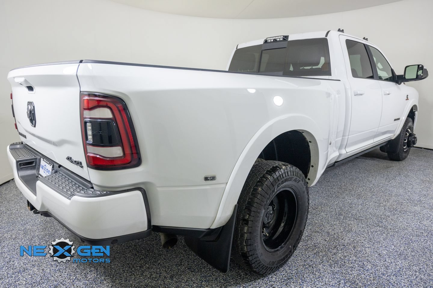 Used 2021 RAM 3500 Laramie AWD/4WD image 7