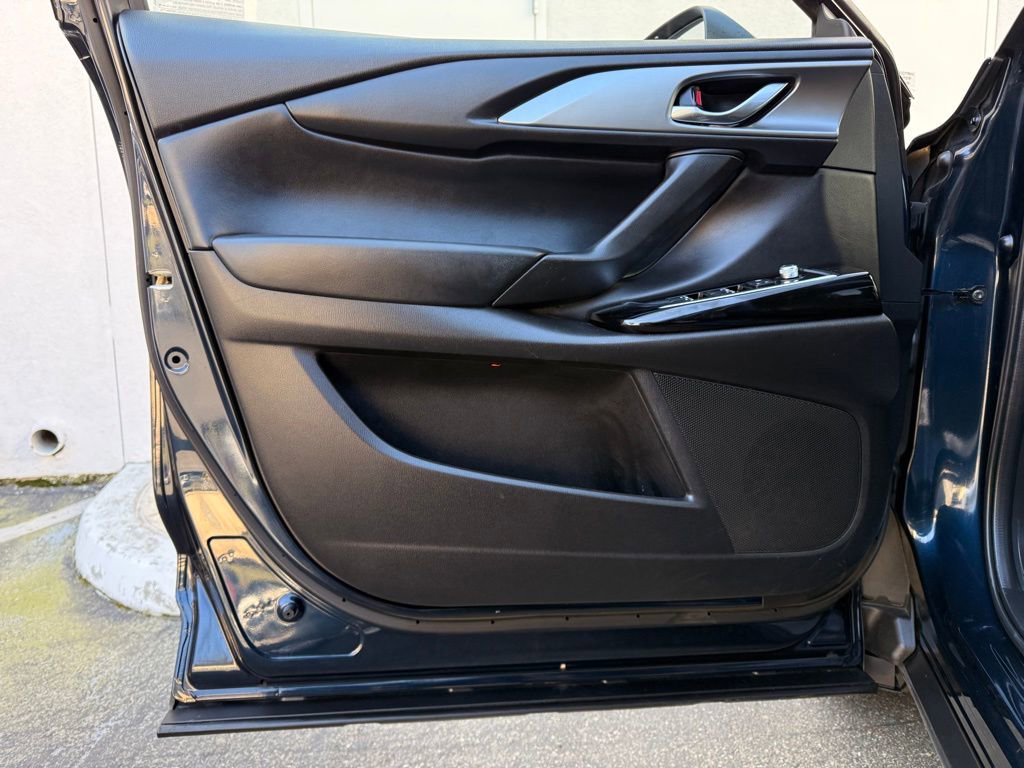 Used 2023 MAZDA CX-9 Touring image 32