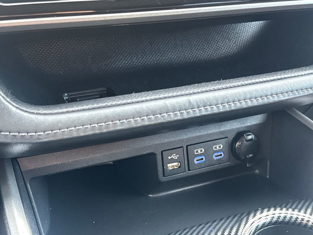 Used 2022 Toyota Highlander LE image 25