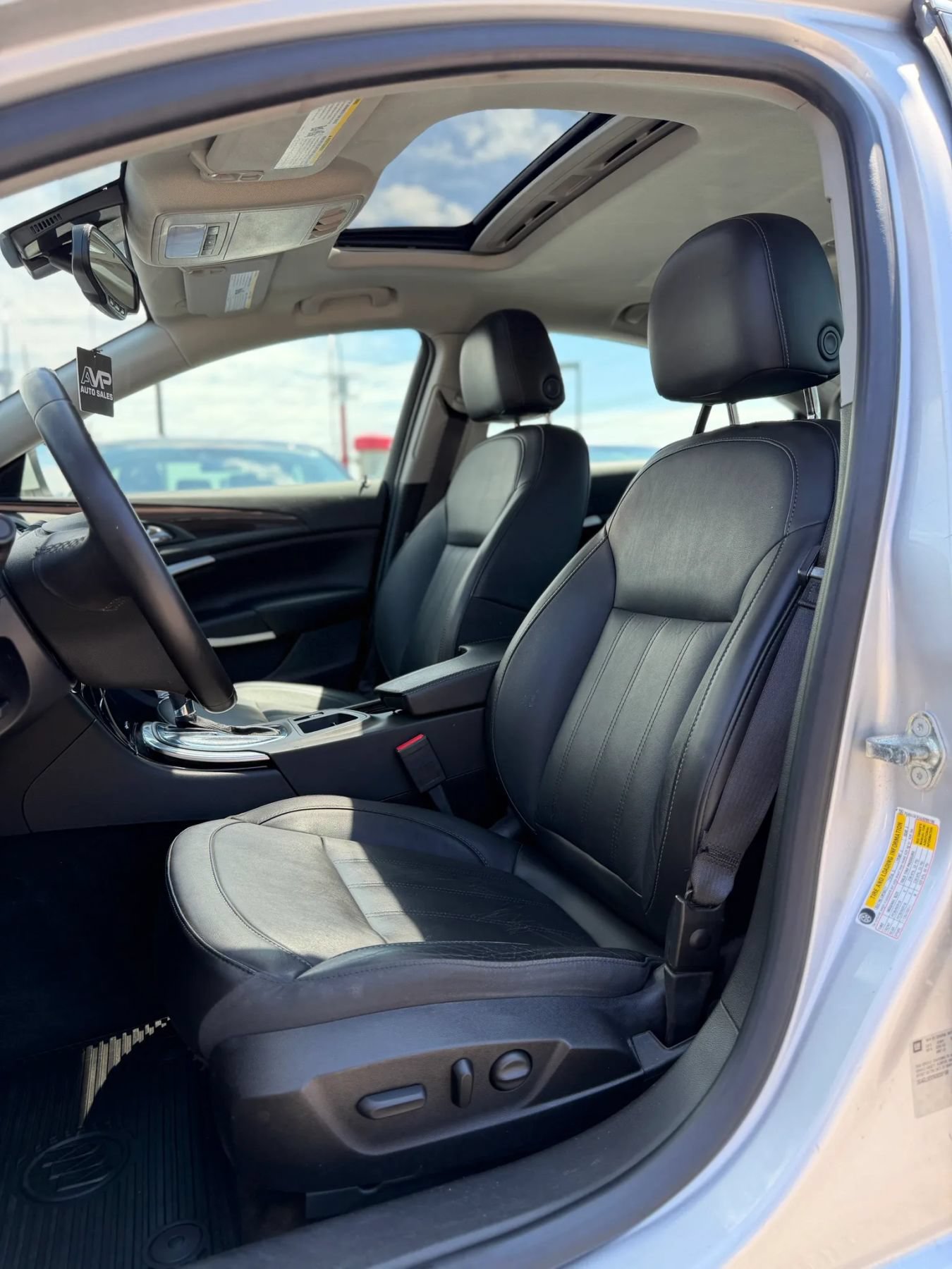 Used 2016 Buick Regal AWD image 7