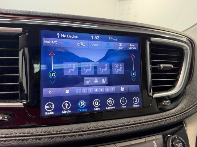 Used 2019 Chrysler Pacifica Limited FWD image 25