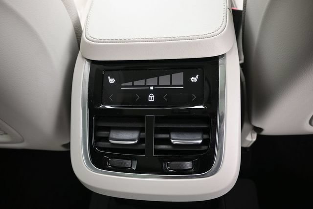 Used 2023 Volvo XC90 B6 Plus w/ Protection Package Premier AWD/4WD image 34