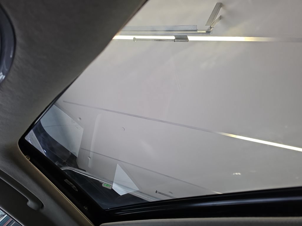 Used 2025 Hyundai Elantra SEL FWD image 28