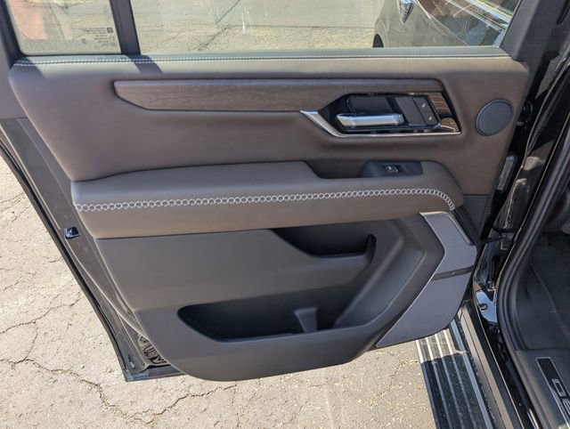 New 2026 GMC Yukon XL Denali Ultimate AWD/4WD image 10
