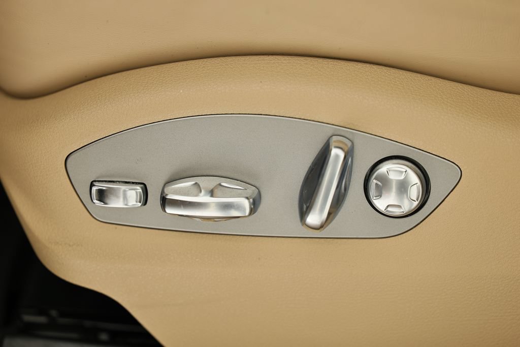 Certified 2026 Porsche Macan AWD/4WD image 25