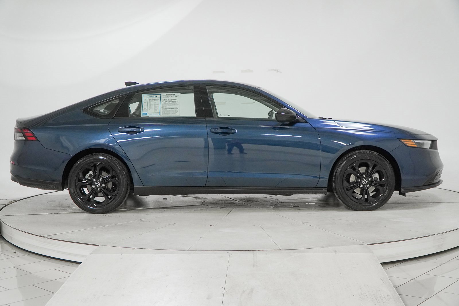 Certified 2025 Honda Accord SE image 12