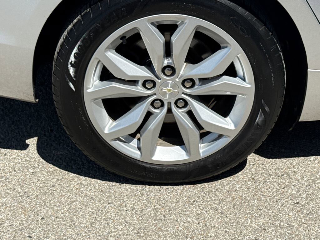 Used 2019 Chevrolet Impala LT image 9
