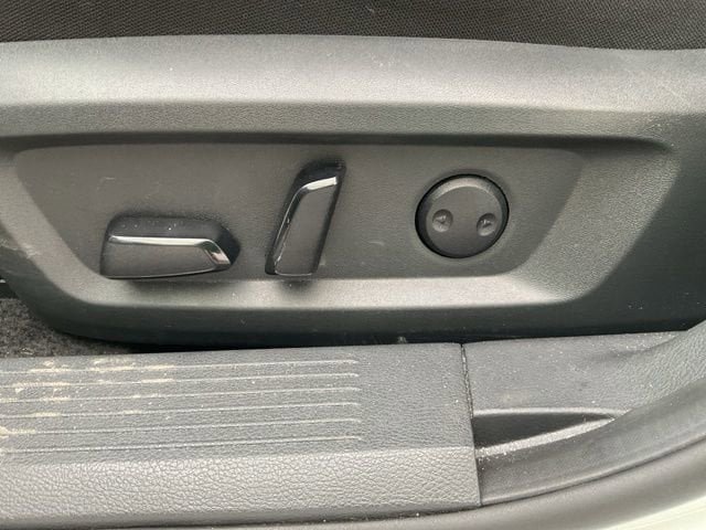 Used 2025 Nissan Rogue SV image 21