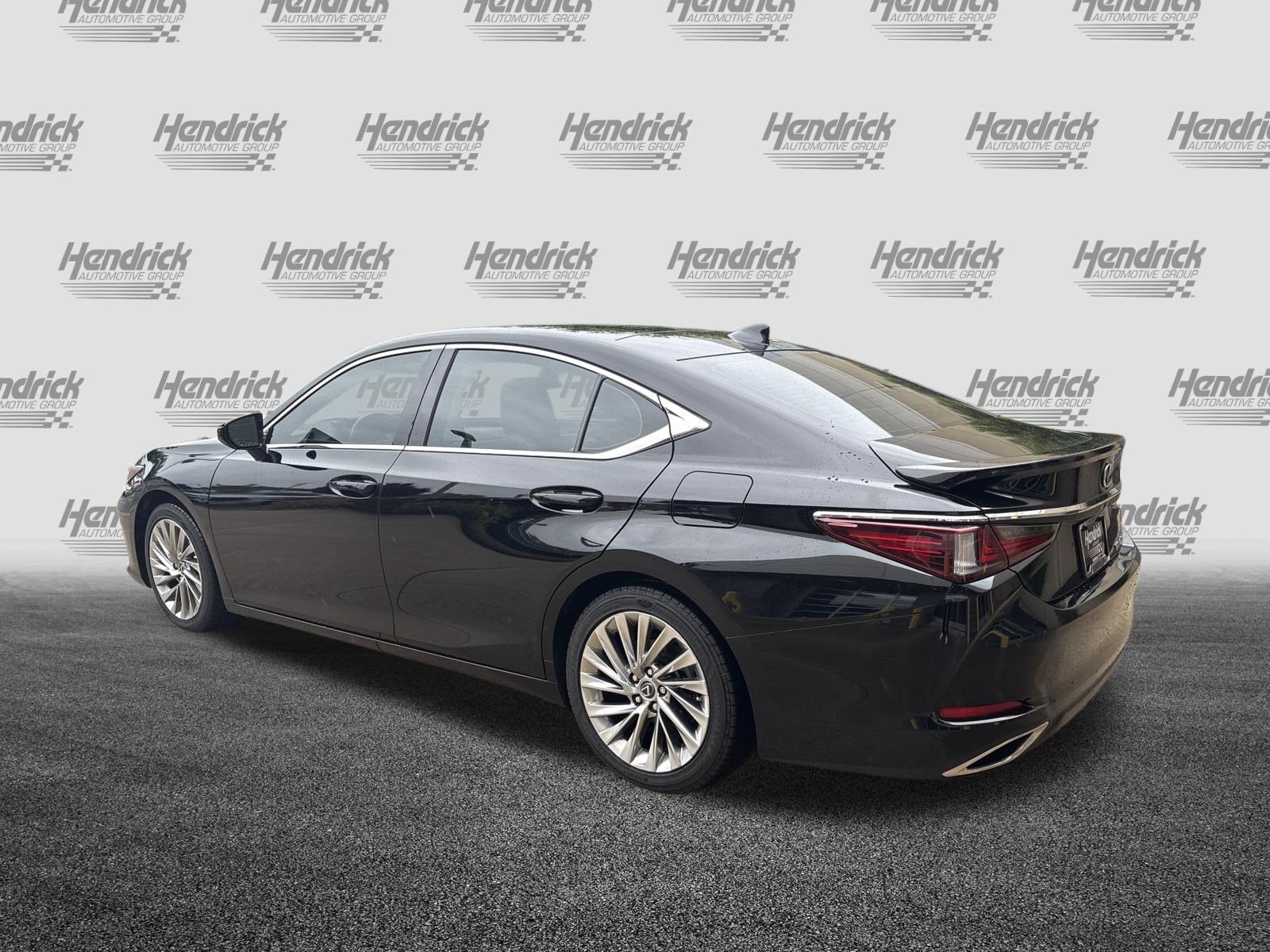 Certified 2023 Lexus ES 350 w/ Accessory Package (Z2) FWD image 8