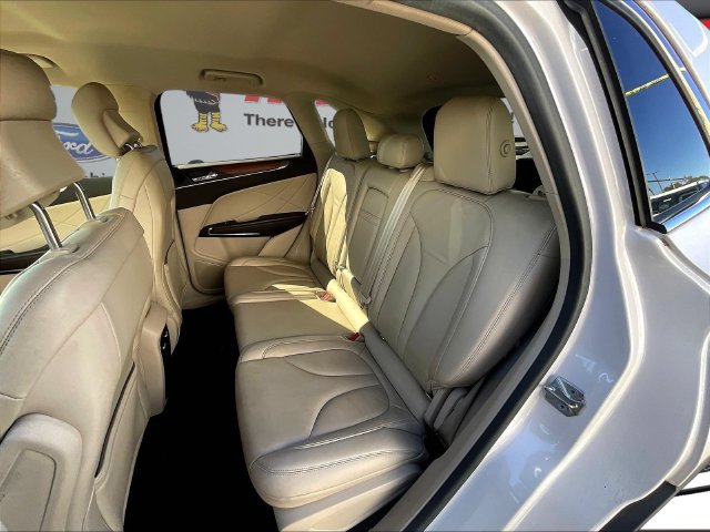 Used 2017 Lincoln MKC Select w/ Select Plus Package AWD/4WD image 21