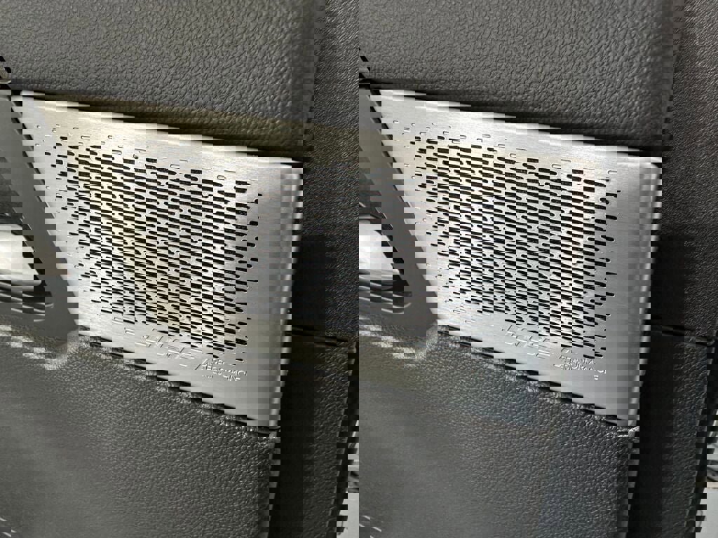 Used 2025 GMC Acadia Denali w/ Super Cruise Package image 21