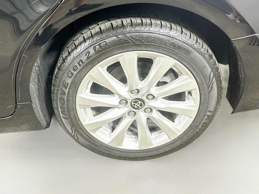 Used 2020 Toyota Camry LE FWD image 8