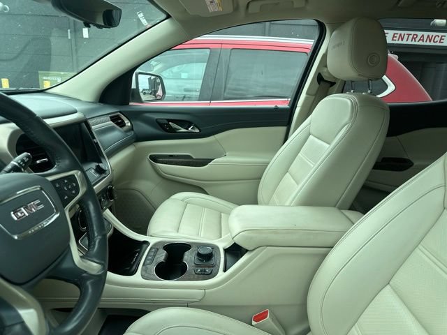 Used 2021 GMC Acadia Denali w/ Denali Technology Package FWD image 6