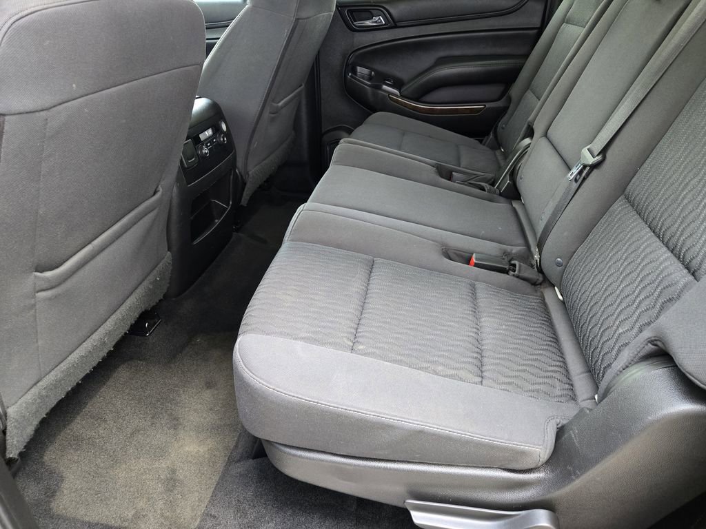 Used 2018 Chevrolet Suburban LS image 18