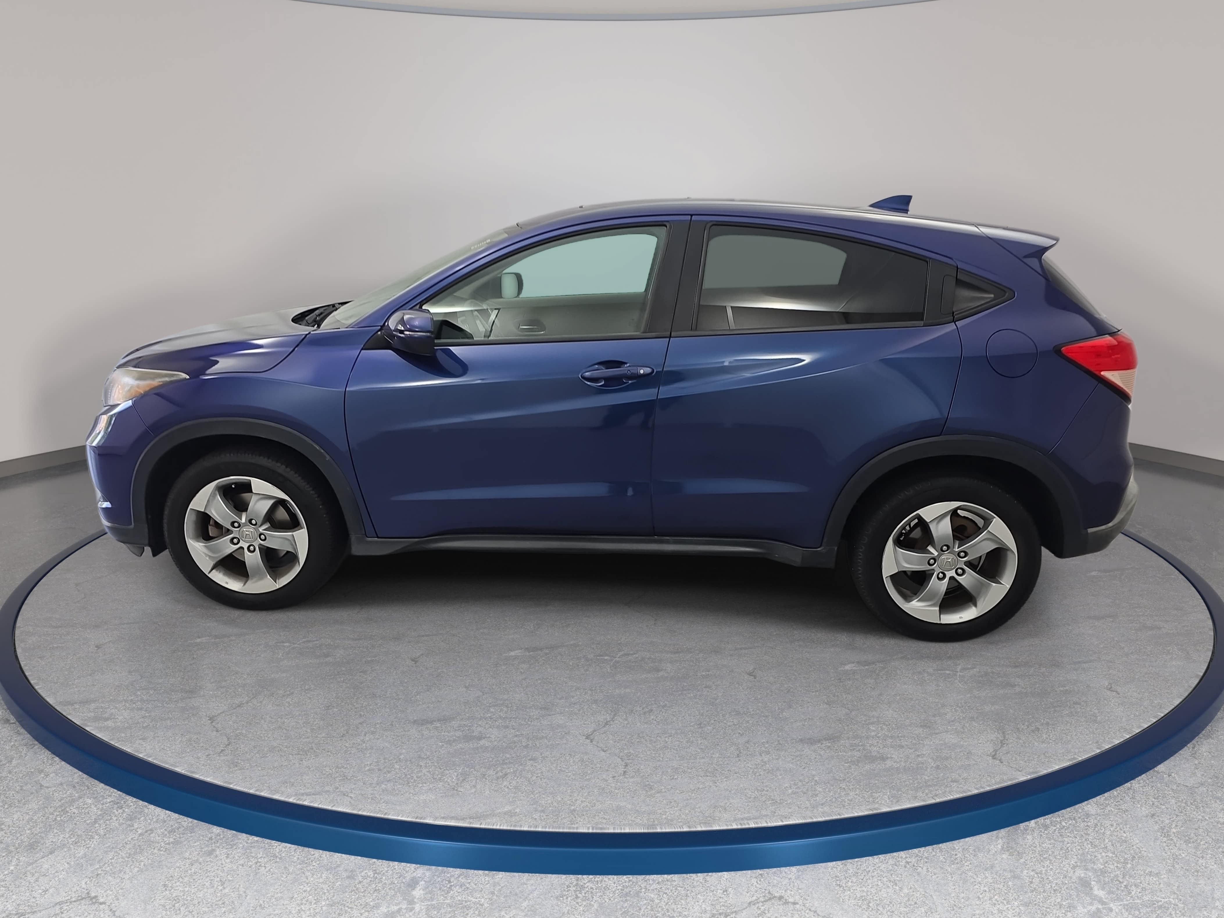 Used 2016 Honda HR-V EX image 8