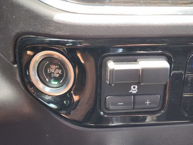 Used 2023 Chevrolet Silverado 1500 LTZ w/ LTZ Convenience Package II AWD/4WD image 21