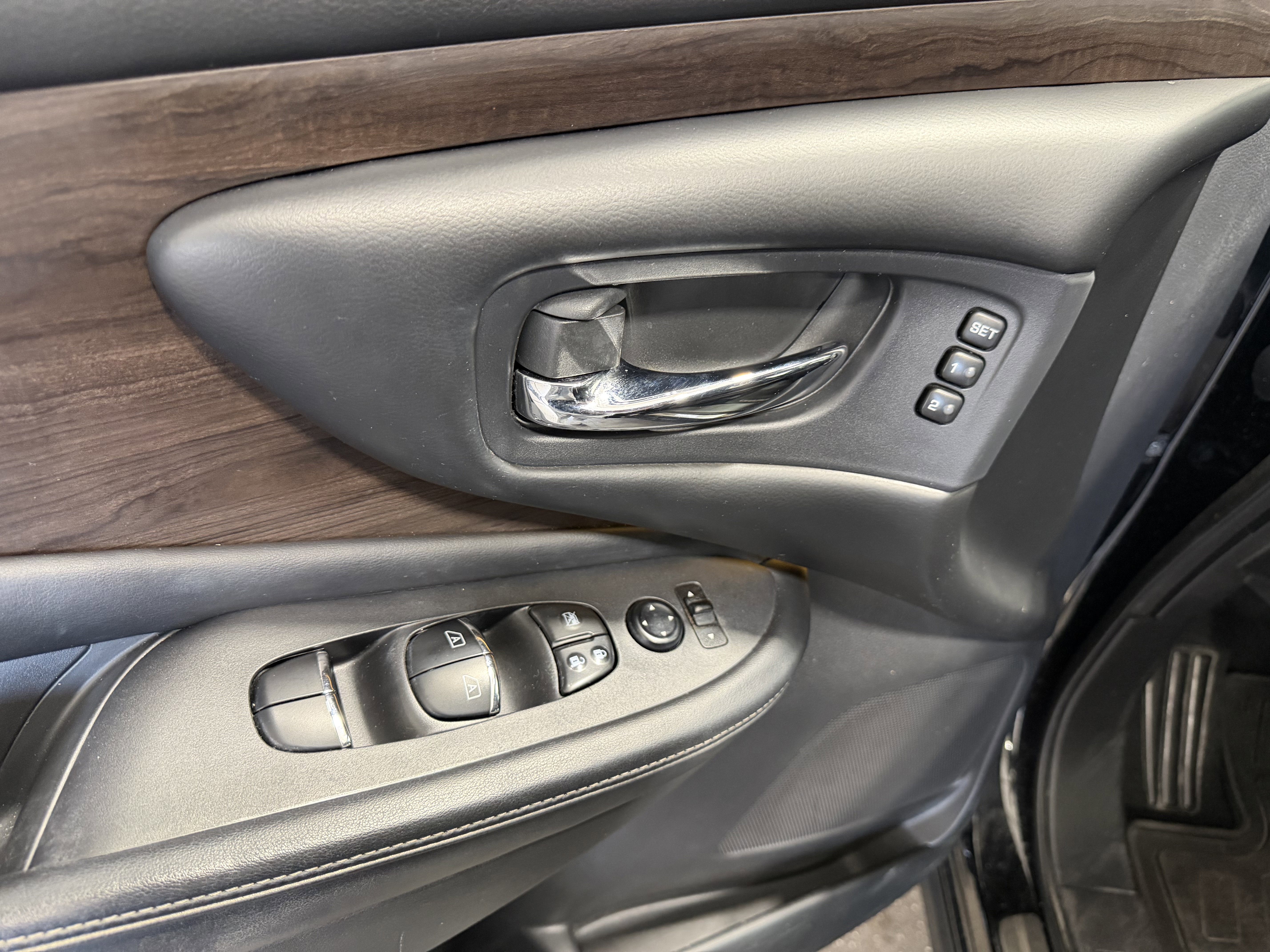 Used 2019 Nissan Murano Platinum image 11