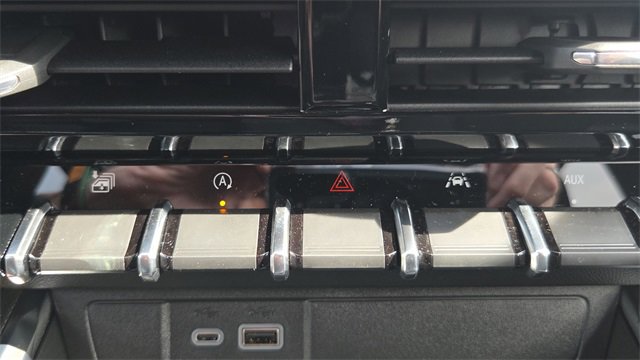 New 2026 GMC Canyon Elevation w/ Convenience Package image 30