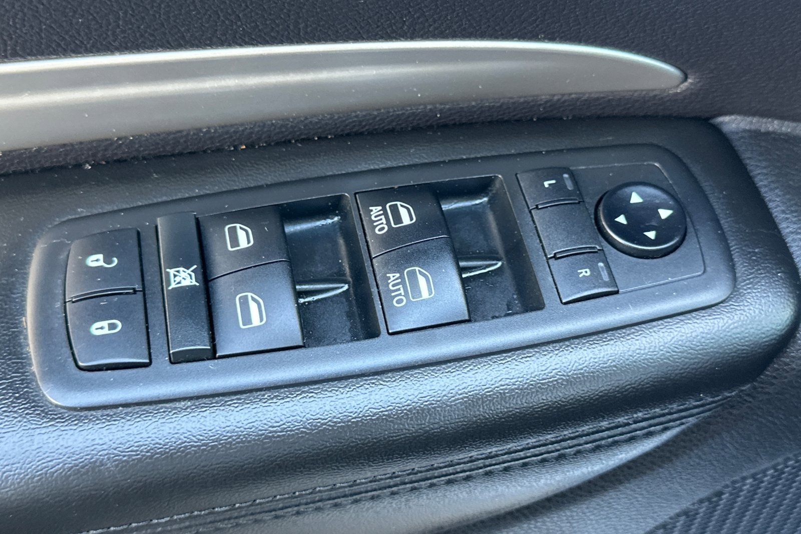 Used 2018 Dodge Durango SXT w/ Trailer Tow Group IV image 12