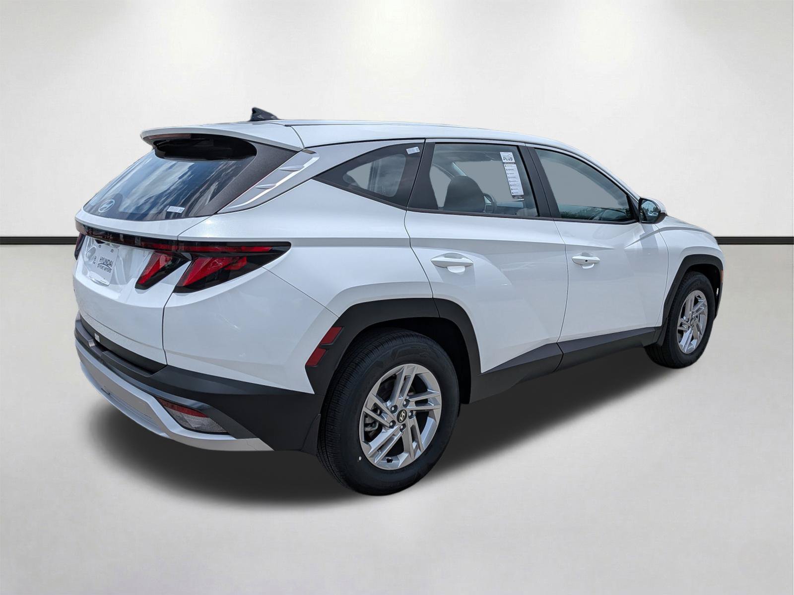 Used 2025 Hyundai Tucson SE FWD image 4