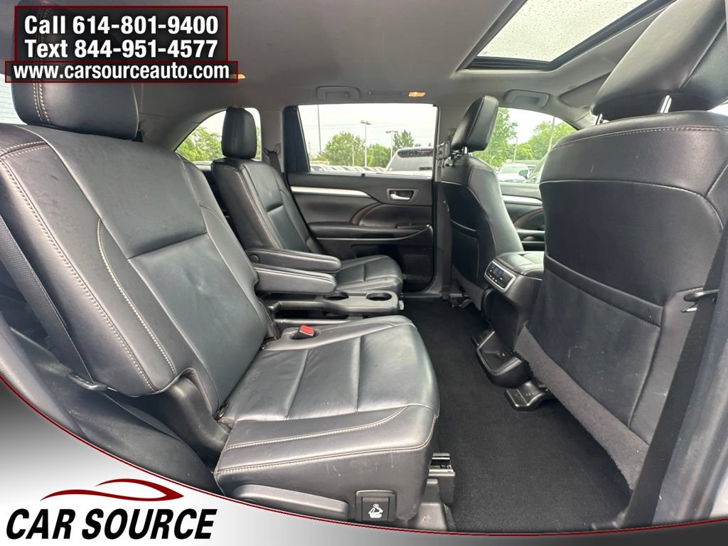 Used 2019 Toyota Highlander XLE AWD/4WD image 27