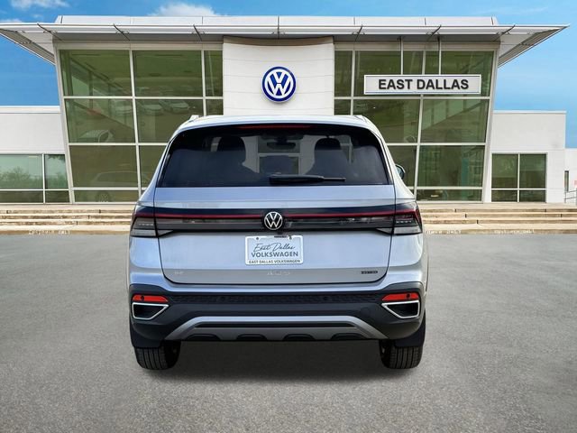 New 2026 Volkswagen Taos SE image 4