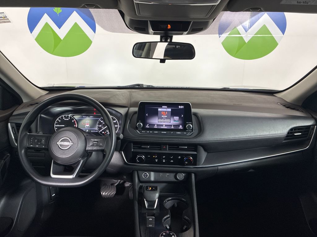 Used 2023 Nissan Rogue S AWD/4WD image 13