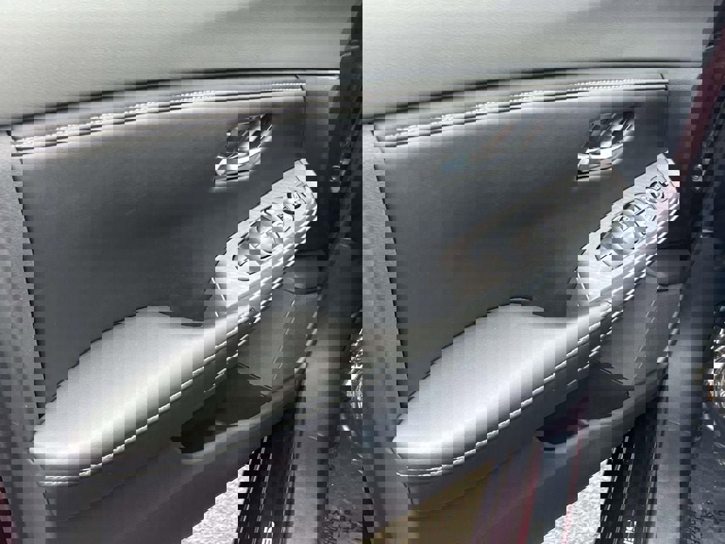 Used 2023 Nissan Sentra SV image 17