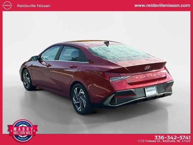 Used 2025 Hyundai Elantra Limited FWD image 4