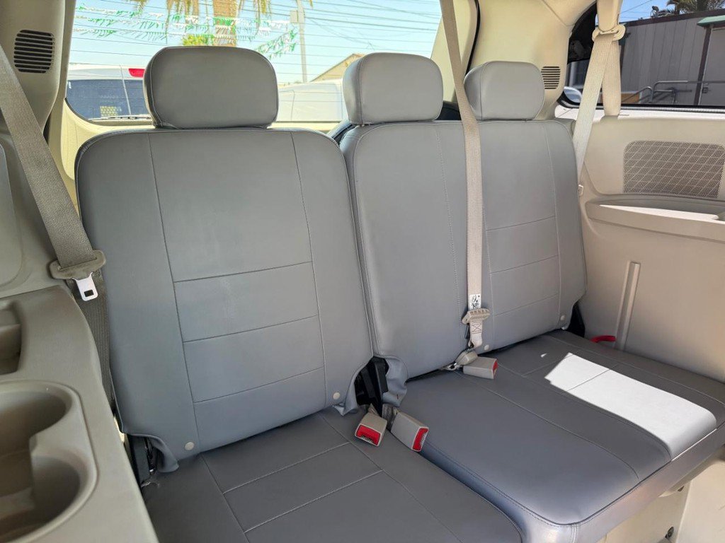 Used 2014 Dodge Grand Caravan SE w/ Quick Order Package 29E SE FWD image 48