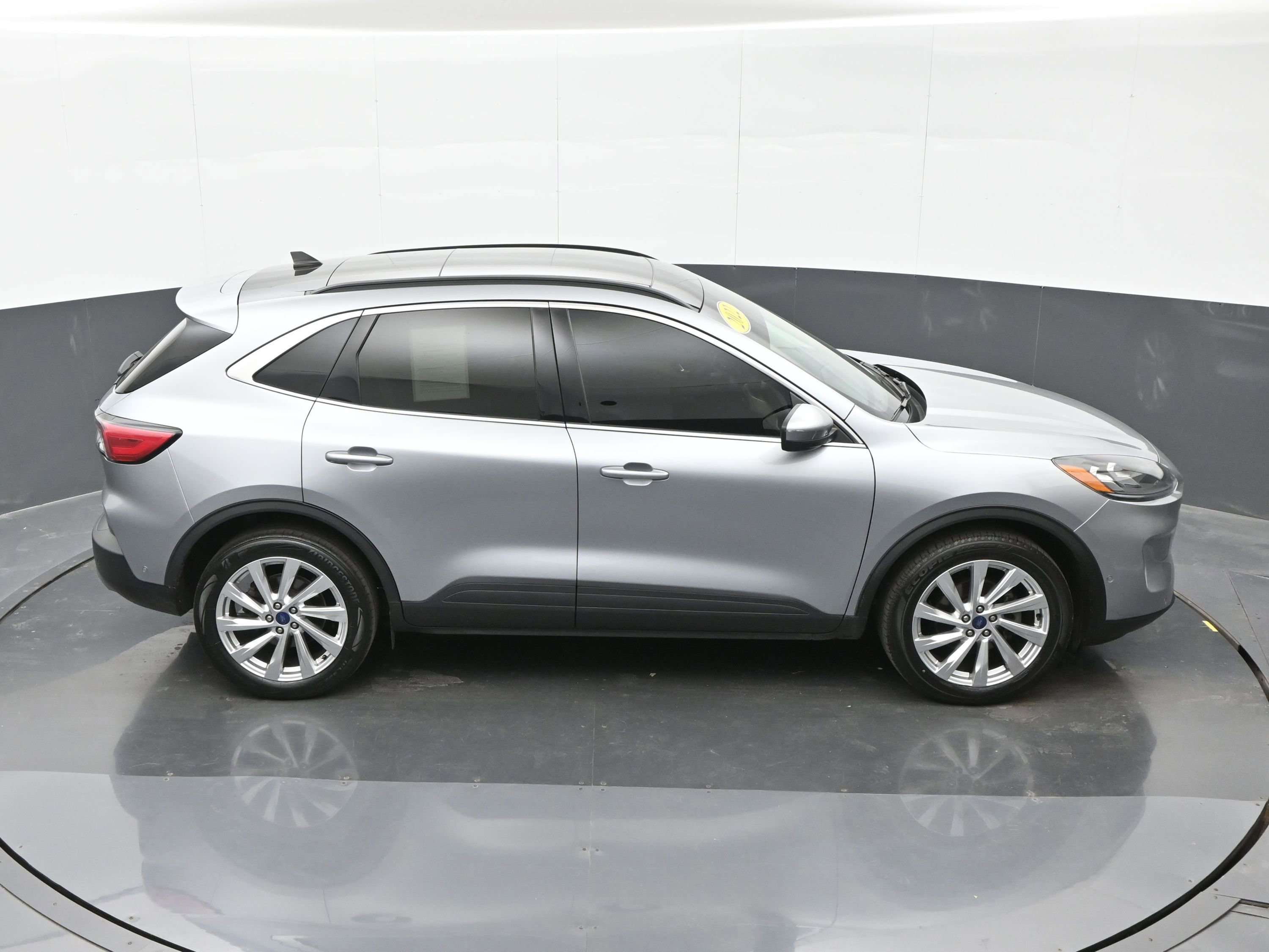 Used 2022 Ford Escape Titanium w/ Titanium Elite Package image 37