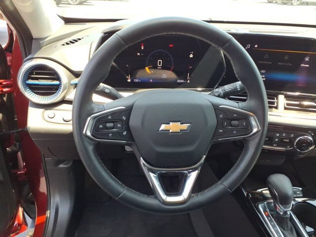 Used 2025 Chevrolet Trax LT w/ Driver Confidence Package FWD image 7