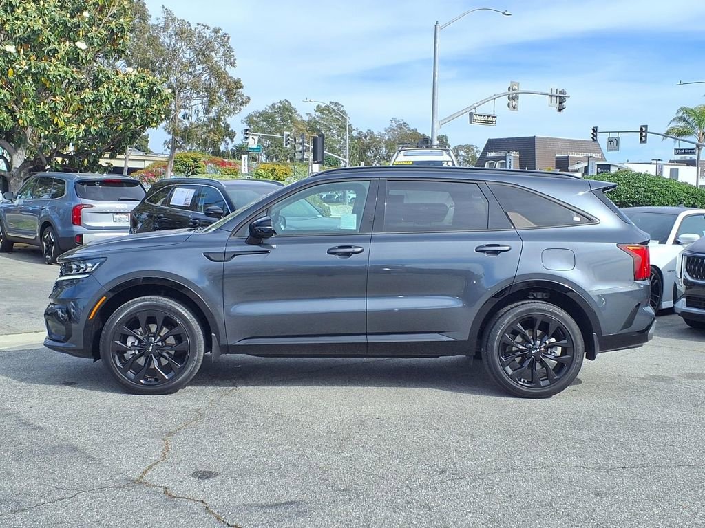 Certified 2023 Kia Sorento SX image 2