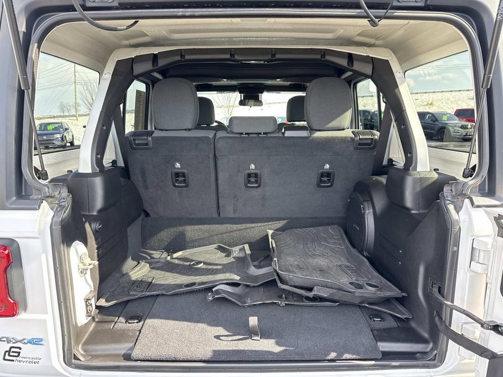 Used 2024 Jeep Wrangler Unlimited image 19
