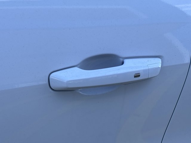 New 2026 Chevrolet Traverse LT w/ Enhanced Driving Package image 13