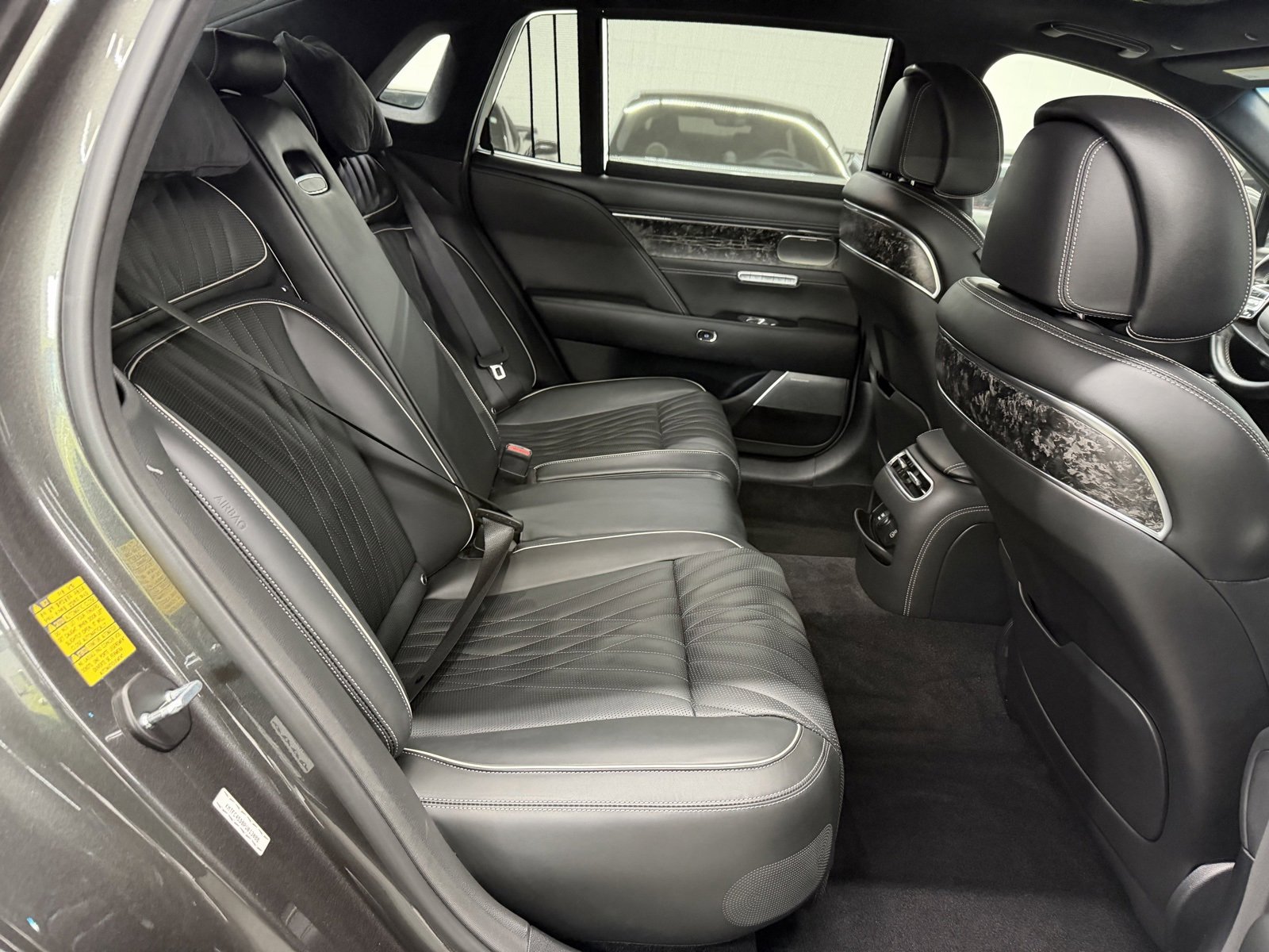 Used 2023 Genesis G90 3.5T image 24