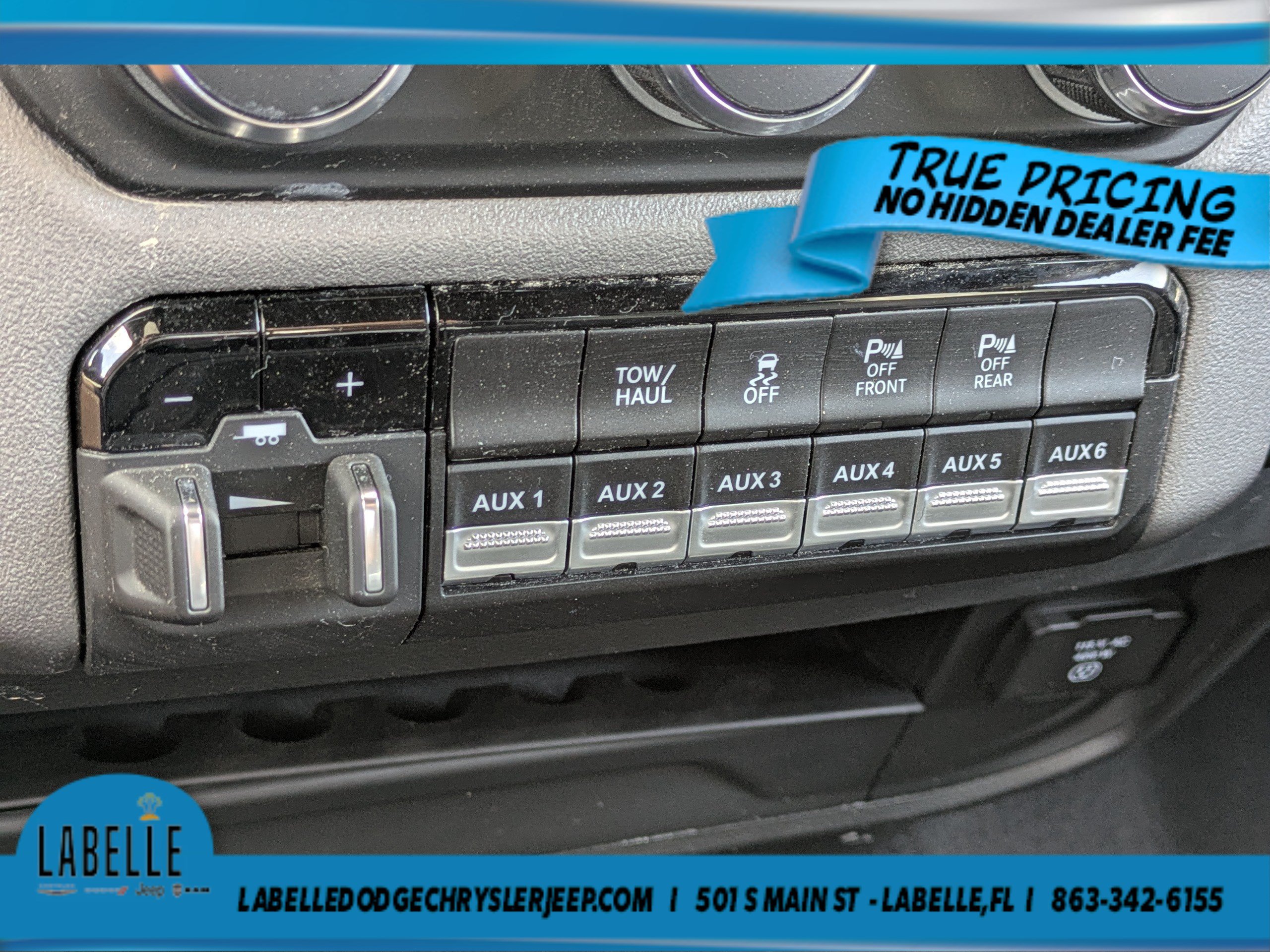 Used 2024 RAM 2500 Big Horn w/ Protection Group AWD/4WD image 27