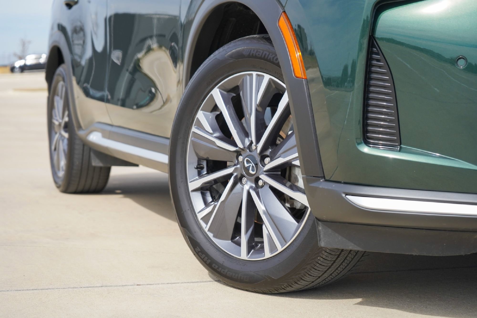 Certified 2026 INFINITI QX60 Luxe w/ Cargo Package image 2